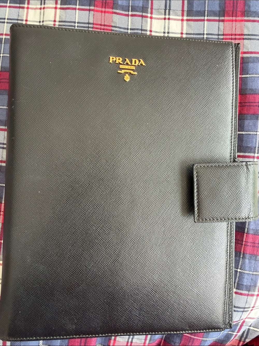 Authentic Prada black Saffiano leather 6 Ring A5 planner agenda organizer.